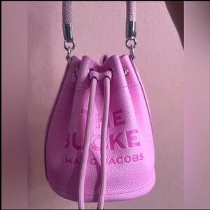 NWOT Marc Jacobs “The Bucket Bag”